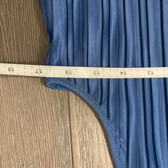 DKNY Pleated Dress, with Neck Tie (size 10) - Picture 6 of 9